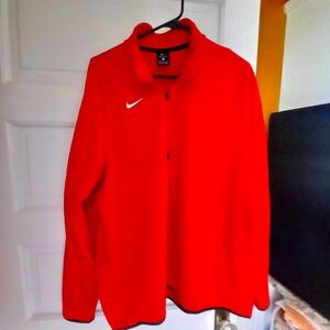 Mens NIKE DRI FIT  fleece pullover. RED. XL